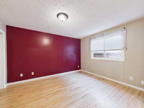 503 Dalcastle Mews Nw, Calgary, AB - Indoor Photo Showing Other Room