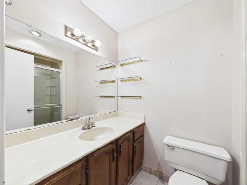 503 Dalcastle Mews Nw, Calgary, AB - Indoor Photo Showing Bathroom