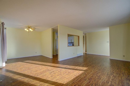 524 51 Avenue West, Claresholm, AB - Indoor Photo Showing Other Room