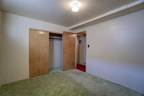 524 51 Avenue West, Claresholm, AB - Indoor Photo Showing Other Room