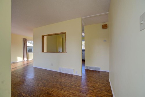 524 51 Avenue West, Claresholm, AB - Indoor Photo Showing Other Room