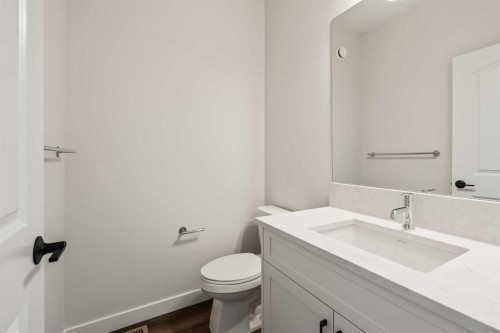 27 Setonvista Grove Se, Calgary, AB - Indoor Photo Showing Bathroom