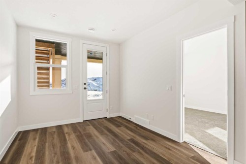 27 Setonvista Grove Se, Calgary, AB - Indoor Photo Showing Other Room