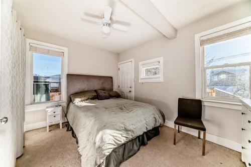 2125 36 Avenue Sw, Calgary, AB - Indoor Photo Showing Bedroom