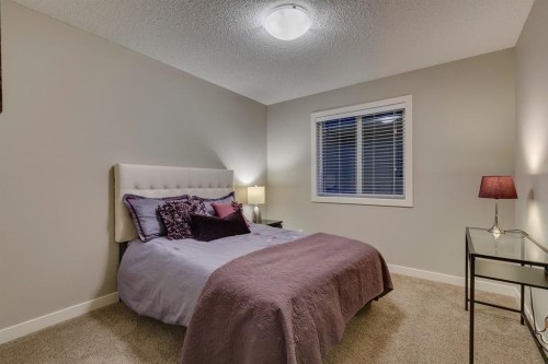 101 Cranarch Common Se, Calgary, AB - Indoor Photo Showing Bedroom