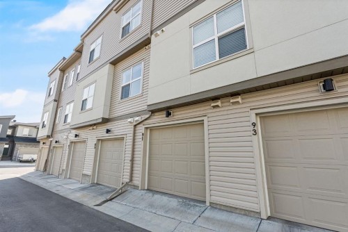 91 Spring Creek Common Sw, Calgary, AB - Outdoor With Exterior