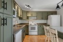 3404 35 Avenue Se, Calgary, AB  - Indoor Photo Showing Kitchen With Double Sink 