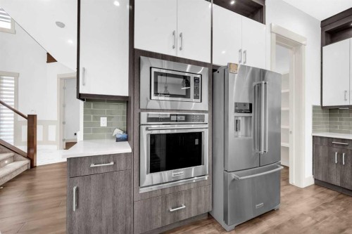 127 Evansview Road Nw, Calgary, AB - Indoor Photo Showing Kitchen With Stainless Steel Kitchen With Upgraded Kitchen