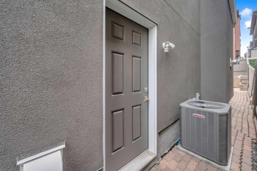 127 Evansview Road Nw, Calgary, AB -  With Exterior