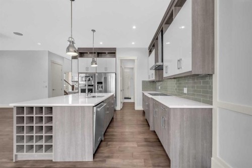 127 Evansview Road Nw, Calgary, AB - Indoor Photo Showing Kitchen With Upgraded Kitchen