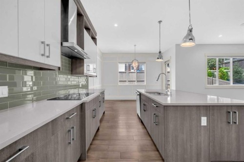 127 Evansview Road Nw, Calgary, AB - Indoor Photo Showing Kitchen With Upgraded Kitchen