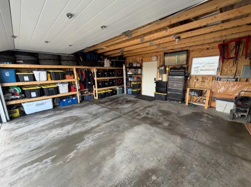 5 Cranford Place Se, Calgary, AB - Indoor Photo Showing Garage