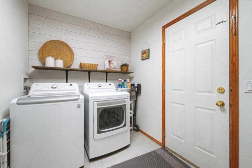 105 Citadel Crest Park Nw, Calgary, AB - Indoor Photo Showing Laundry Room