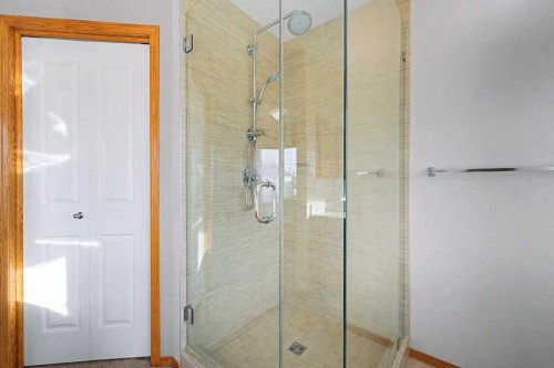 105 Citadel Crest Park Nw, Calgary, AB - Indoor Photo Showing Bathroom