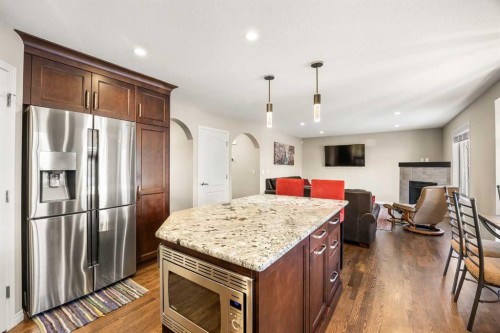 34 Edgeridge Mews Nw, Calgary, AB - Indoor Photo Showing Kitchen With Stainless Steel Kitchen With Upgraded Kitchen