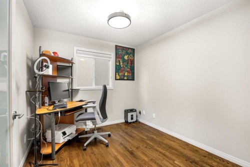 34 Edgeridge Mews Nw, Calgary, AB - Indoor Photo Showing Office