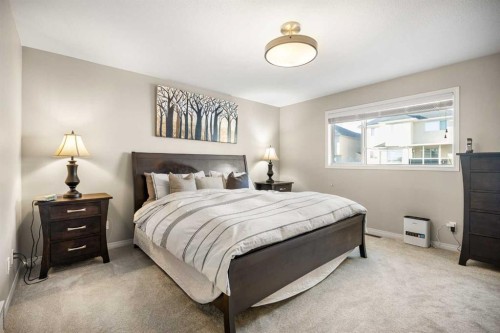 34 Edgeridge Mews Nw, Calgary, AB - Indoor Photo Showing Bedroom