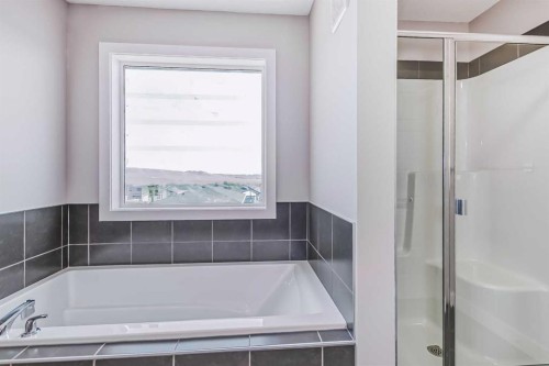 4 Topaz Place, Cochrane, AB - Indoor Photo Showing Bathroom