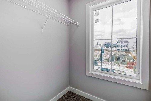 4 Topaz Place, Cochrane, AB - Indoor