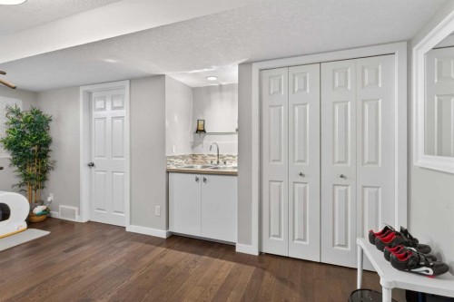 317 Legacy Boulevard Se, Calgary, AB - Indoor
