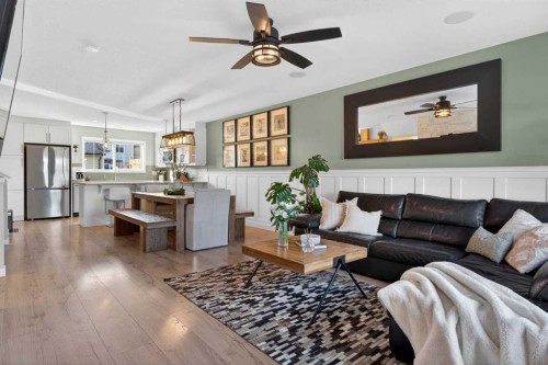 317 Legacy Boulevard Se, Calgary, AB - Indoor Photo Showing Living Room