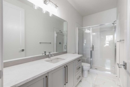 1414-520 Reynolds Avenue Sw, Airdrie, AB - Indoor Photo Showing Bathroom