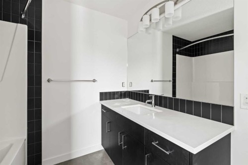 71 Silver Spruce Grove Sw, Calgary, AB - Indoor Photo Showing Bathroom