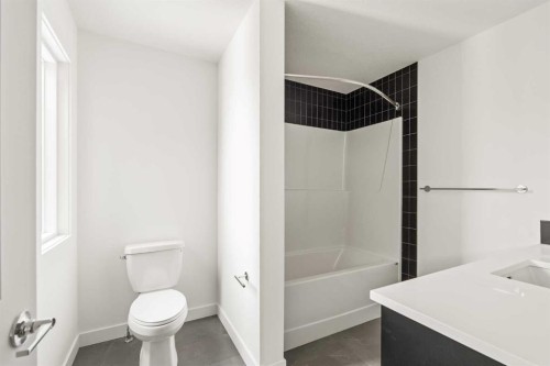 71 Silver Spruce Grove Sw, Calgary, AB - Indoor Photo Showing Bathroom