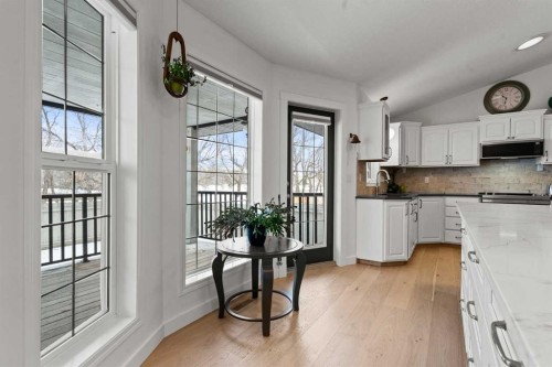 140 Allen Crescent, Vulcan, AB - Indoor Photo Showing Kitchen With Upgraded Kitchen