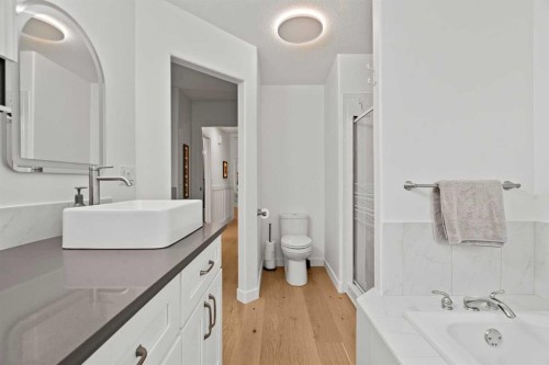 140 Allen Crescent, Vulcan, AB - Indoor Photo Showing Bathroom