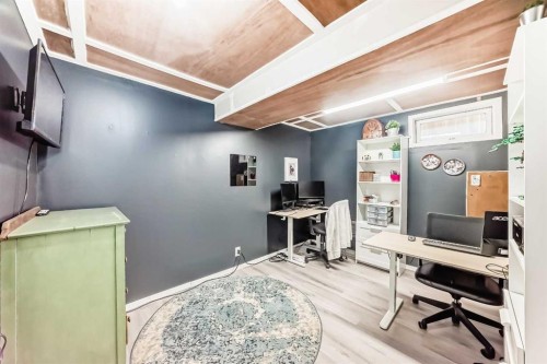 12 Taraglen Road Ne, Calgary, AB - Indoor