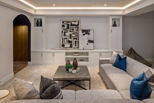 2920 Toronto Crescent Nw, Calgary, AB - Indoor