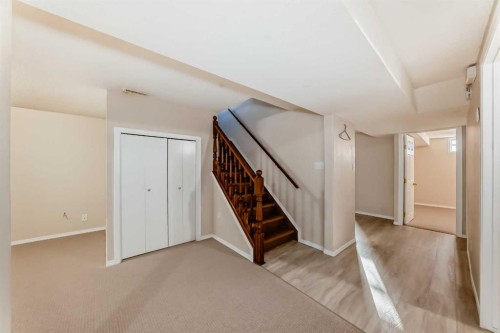208 Bracewood Road Sw, Calgary, AB - Indoor Photo Showing Other Room