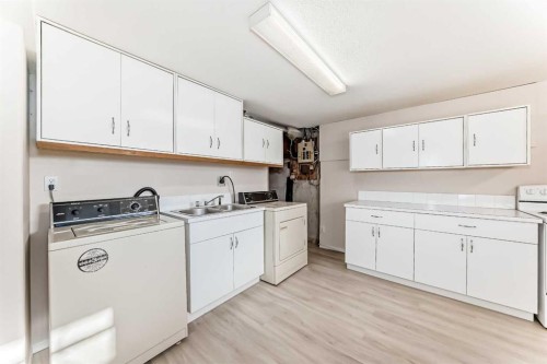 208 Bracewood Road Sw, Calgary, AB - Indoor