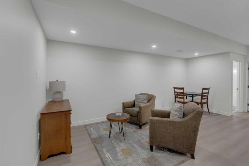 7712 36 Avenue Nw, Calgary, AB - Indoor