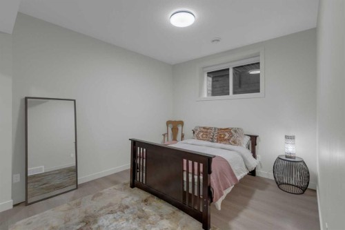 7712 36 Avenue Nw, Calgary, AB - Indoor Photo Showing Bedroom