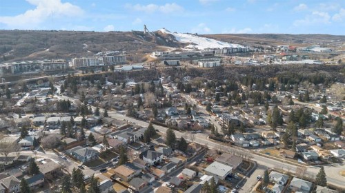 7712 36 Avenue Nw, Calgary, AB - Outdoor With View