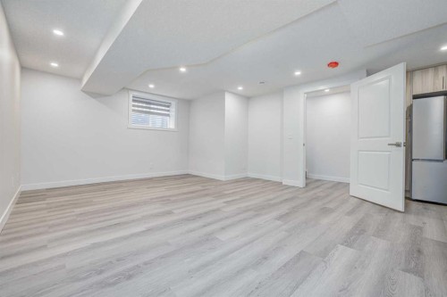 152 Falconridge Crescent Ne, Calgary, AB 