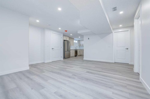 152 Falconridge Crescent Ne, Calgary, AB 