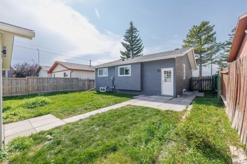 152 Falconridge Crescent Ne, Calgary, AB 