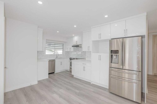 152 Falconridge Crescent Ne, Calgary, AB 