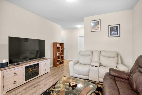 50 Legacy Glen Common Se, Calgary, AB - Indoor Photo Showing Living Room