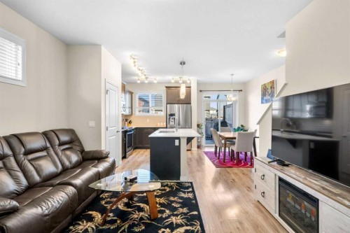 50 Legacy Glen Common Se, Calgary, AB - Indoor Photo Showing Living Room