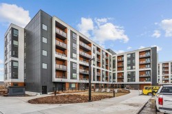 3211-8500 19 Avenue SE Calgary, AB T2A 0M8