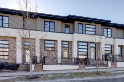 47 Aspen Hills Green SW Calgary, AB T3H 0R7