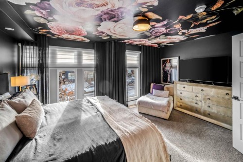 1910 48 Avenue Sw, Calgary, AB - Indoor Photo Showing Bedroom