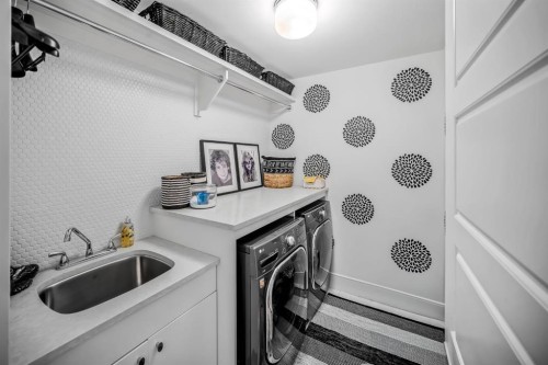 1910 48 Avenue Sw, Calgary, AB - Indoor Photo Showing Laundry Room