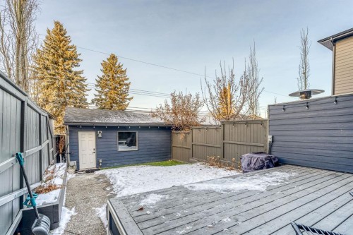 1910 48 Avenue Sw, Calgary, AB - Outdoor With Exterior