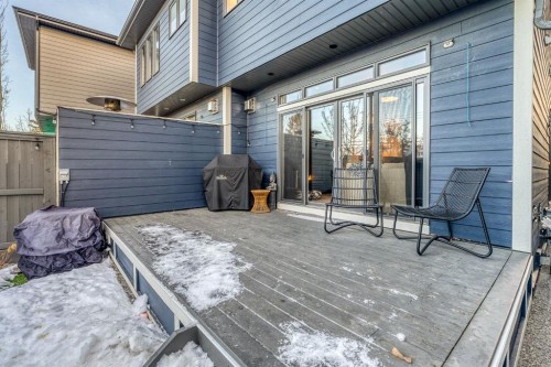 1910 48 Avenue Sw, Calgary, AB - Outdoor With Exterior