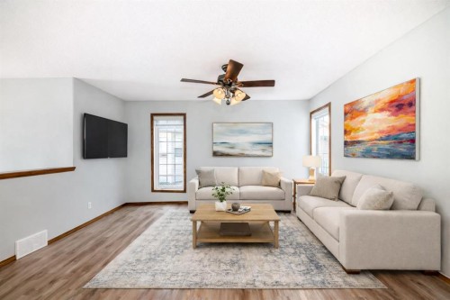 21 Hillview Road, Strathmore, AB - Indoor Photo Showing Living Room